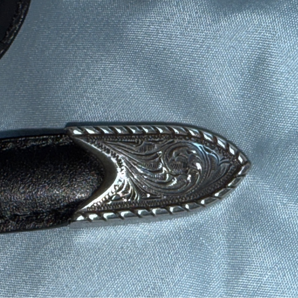 Elegant western Black Leather Belt with Silver Buckle - Picture 5 of 9